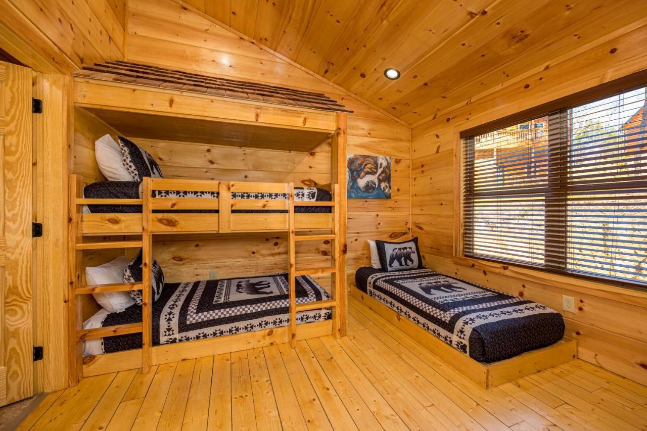 5Bd5B Escape Cabin With 2 Hottubs, Thtr &Game Rm,1Mi To The Parkway! 4Mi To Dollywood - Spring Deal Pigeon Forge Exteriér fotografie