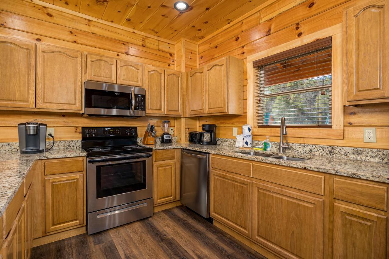 5Bd5B Escape Cabin With 2 Hottubs, Thtr &Game Rm,1Mi To The Parkway! 4Mi To Dollywood - Spring Deal Pigeon Forge Exteriér fotografie