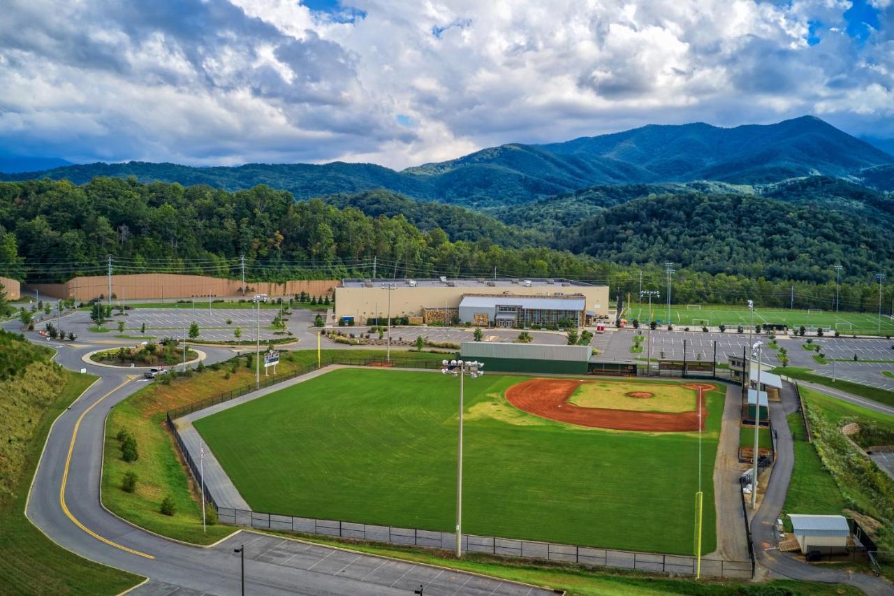 5Bd5B Escape Cabin With 2 Hottubs, Thtr &Game Rm,1Mi To The Parkway! 4Mi To Dollywood - Spring Deal Pigeon Forge Exteriér fotografie