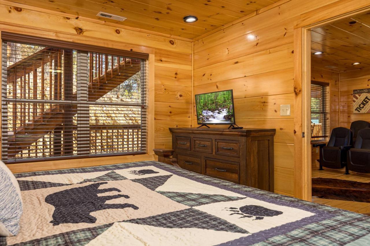 5Bd5B Escape Cabin With 2 Hottubs, Thtr &Game Rm,1Mi To The Parkway! 4Mi To Dollywood - Spring Deal Pigeon Forge Exteriér fotografie