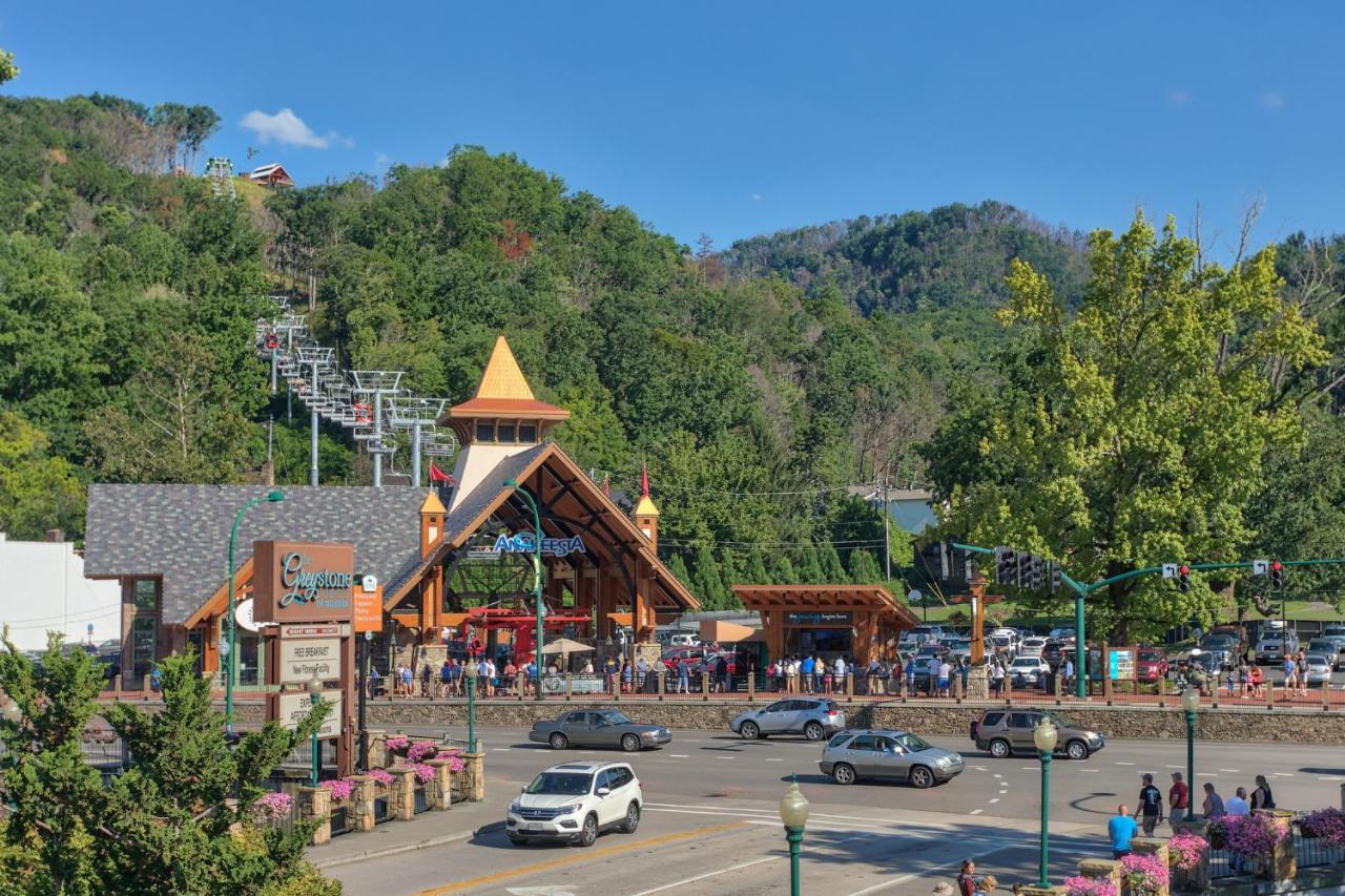 5Bd5B Escape Cabin With 2 Hottubs, Thtr &Game Rm,1Mi To The Parkway! 4Mi To Dollywood - Spring Deal Pigeon Forge Exteriér fotografie
